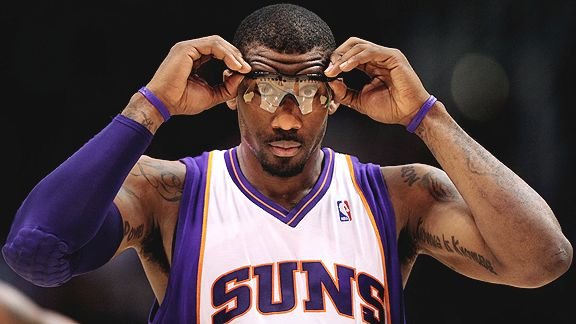 Amar’e Stoudemire, in a basketball uniform, driving toward the basket during an NBA game.